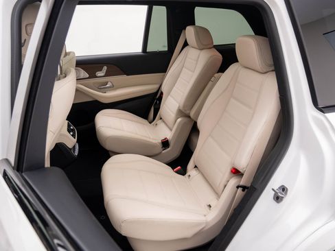 Certified 2025 Mercedes-Benz GLS 450 4MATIC image 15