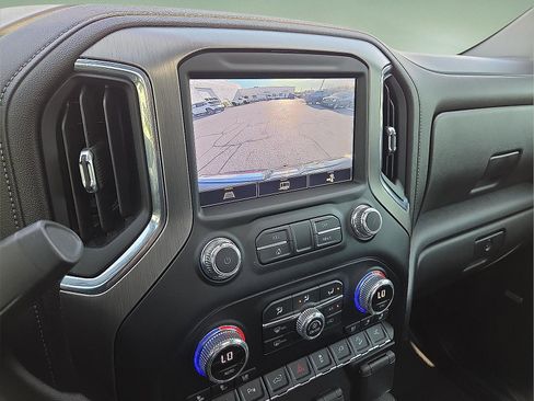 Used 2022 GMC Sierra 1500 Denali w/ Denali Premium Package image 17