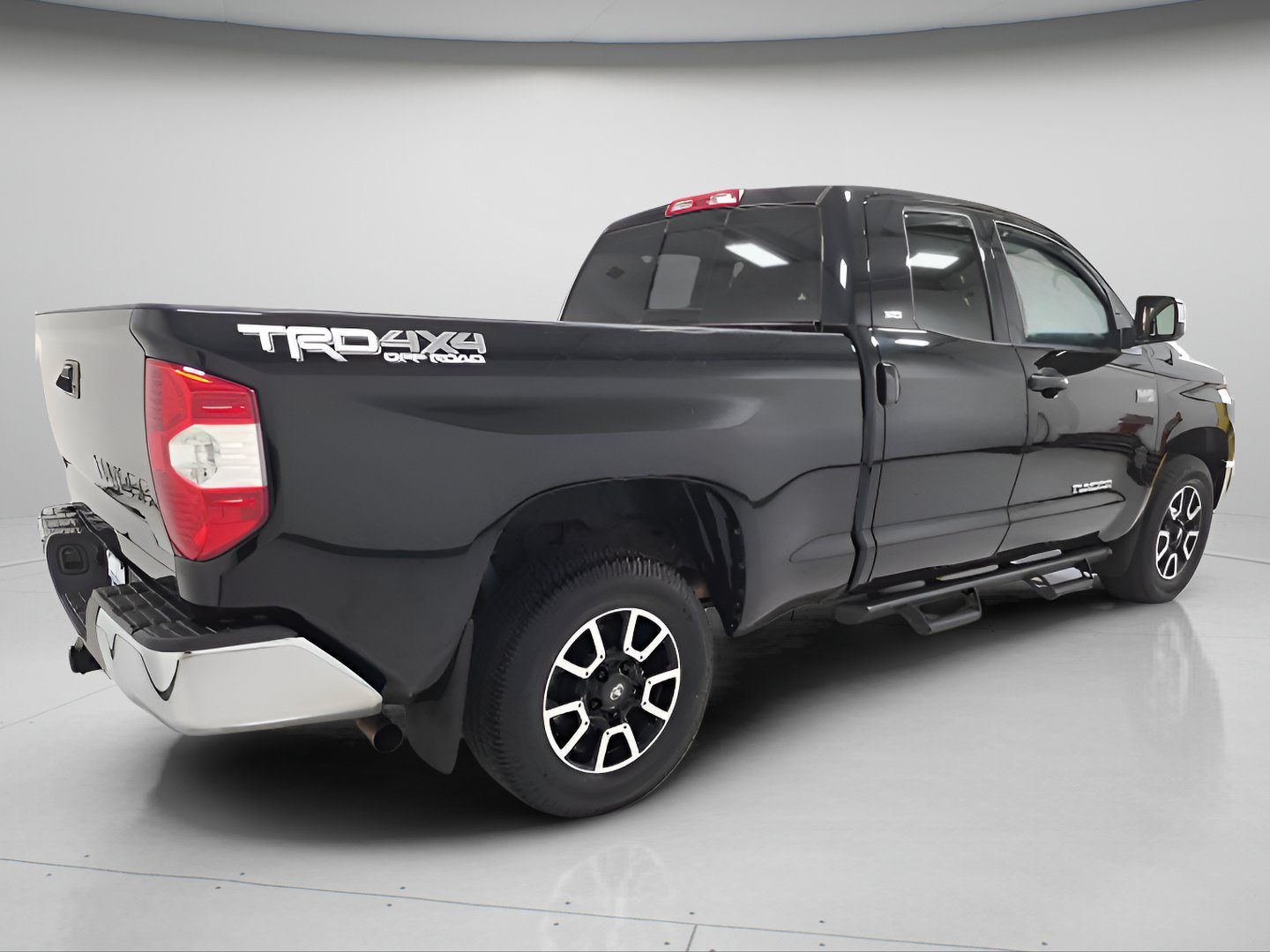 Used 2019 Toyota Tundra SR5 w/ TRD Off Road Package AWD/4WD image 6