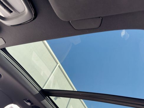 Certified 2025 Volvo XC90 B5 Plus image 15