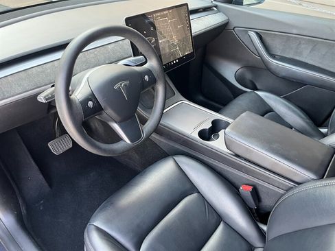 Used 2021 Tesla Model Y Long Range AWD/4WD image 2