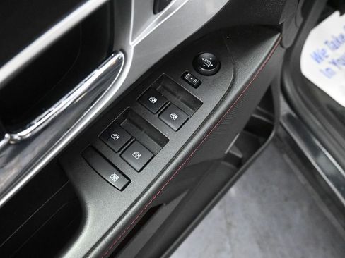 Used 2015 Chevrolet Equinox LT image 28