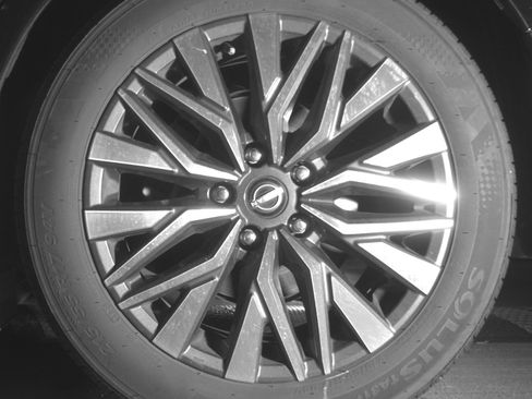 Used 2025 Nissan Altima 2.5 SV image 14