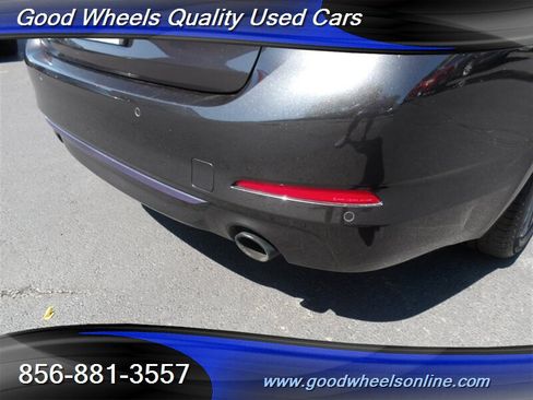 Used 2018 BMW 530i xDrive image 11