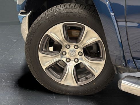 Used 2019 RAM 1500 Laramie AWD/4WD image 34