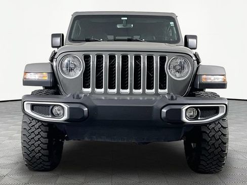 Used 2022 Jeep Gladiator Overland w/ Trailer Tow Package AWD/4WD image 2