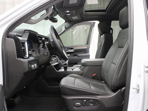 Used 2024 GMC Sierra 1500 Denali w/ Denali Reserve Package image 10