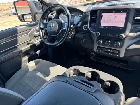 Used 2024 RAM 2500 Big Horn AWD/4WD image 26