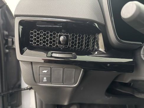 Used 2024 Honda CR-V Sport Touring image 31