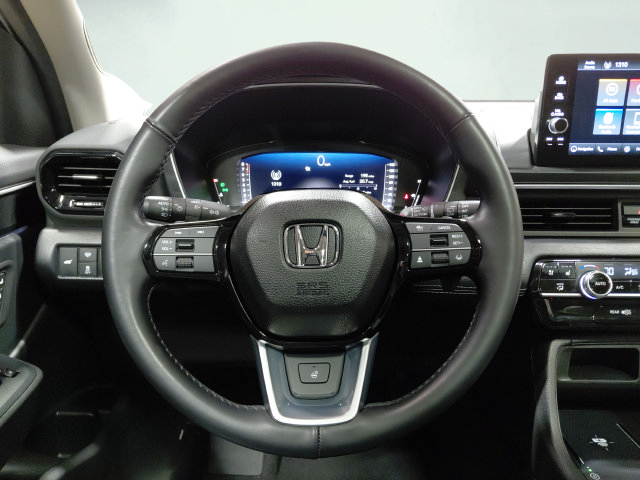 Used 2025 Honda Pilot Elite image 22