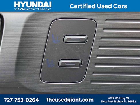Used 2025 Hyundai Santa Fe Limited image 28