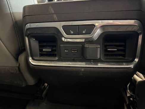 Used 2021 GMC Sierra 1500 SLT w/ SLT Premium Plus Package AWD/4WD image 22