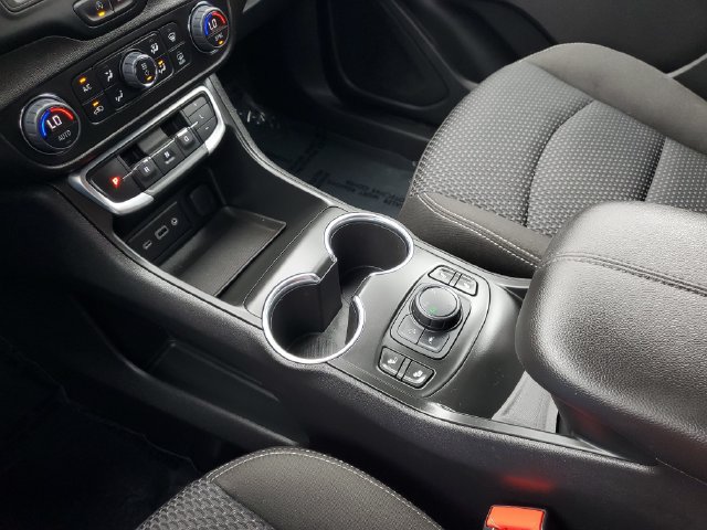 Used 2024 GMC Terrain SLE w/ Driver Convenience Package AWD/4WD image 28