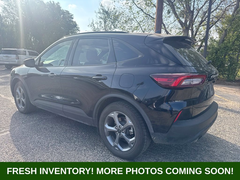 Used 2025 Ford Escape ST-Line FWD image 4