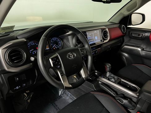 Certified 2022 Toyota Tacoma SR5 image 12