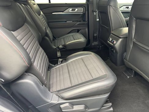 Used 2025 Ford Explorer ST-Line w/ Premium Package AWD/4WD image 44