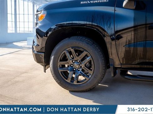 Used 2022 Chevrolet Silverado 1500 Custom image 31