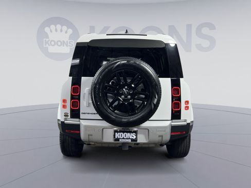 Used 2024 Land Rover Defender 110 S image 5