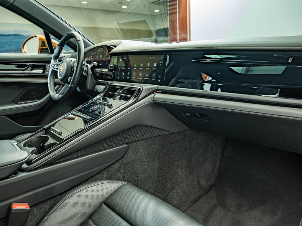 Certified 2024 Porsche Panamera 4 AWD/4WD image 46