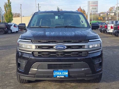 Used 2024 Ford Expedition Max XLT image 8