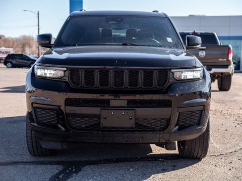 Used 2023 Jeep Grand Cherokee L Laredo image 2