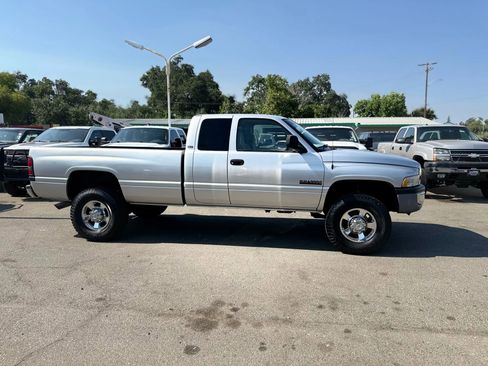Used 1999 Dodge Ram 2500 Truck 4x4 Quad Cab image 2