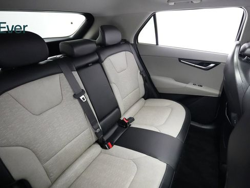 Used 2023 Kia Niro Wave w/ Wave Preserve Package image 5