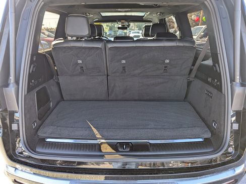 Used 2022 Jeep Grand Wagoneer Series III image 34