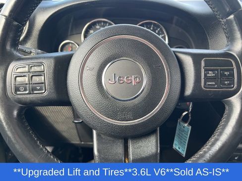 Used 2013 Jeep Wrangler Unlimited Sahara w/ Dual Top Group AWD/4WD image 20