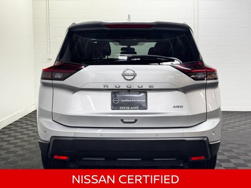 Certified 2025 Nissan Rogue SV AWD/4WD image 9