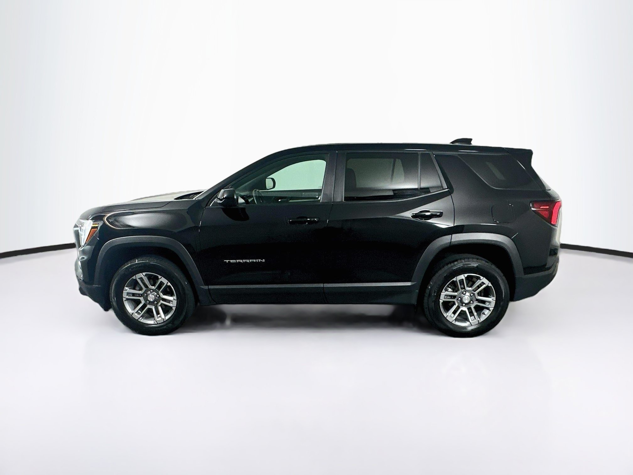 Used 2025 GMC Terrain Elevation FWD image 4