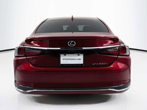 Used 2023 Lexus ES 300h w/ Premium Package FWD image 10
