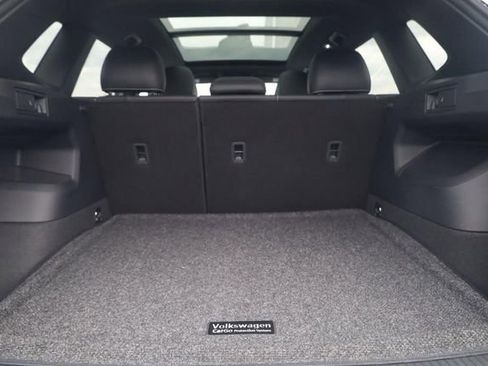 New 2026 Volkswagen Tiguan SE R-Line image 22