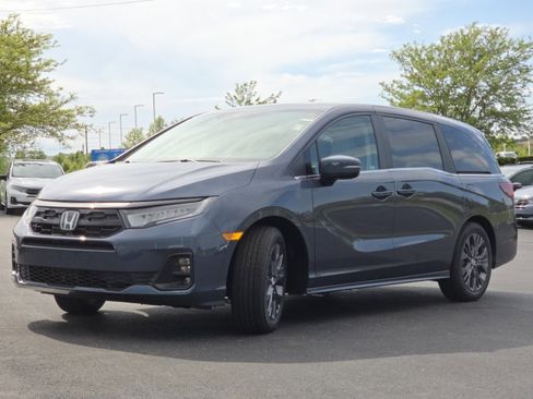 New 2026 Honda Odyssey Touring image 13