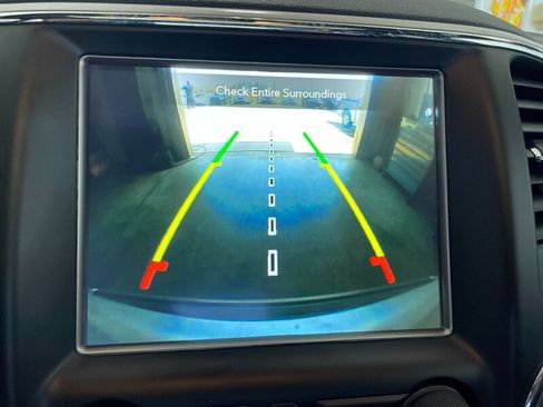 Used 2018 Jeep Grand Cherokee Trailhawk AWD/4WD image 16