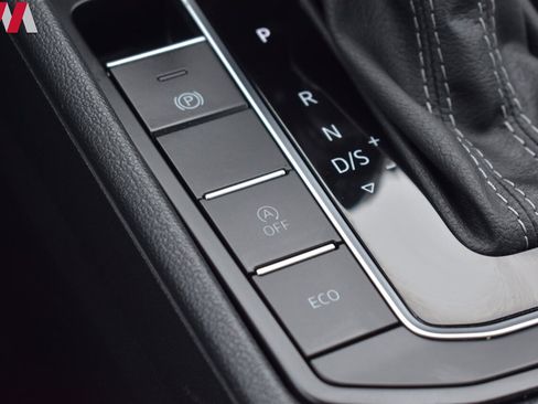 Used 2021 Volkswagen Jetta R-Line w/ R-Line Cold Weather Package image 27