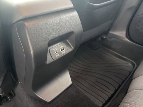 Used 2024 Subaru Crosstrek 2.0i Premium image 19