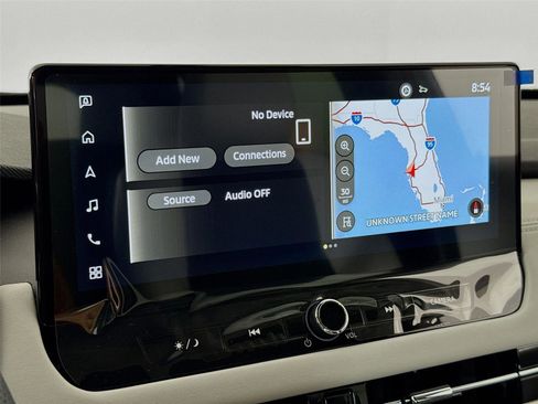 New 2025 Mitsubishi Outlander SE image 14