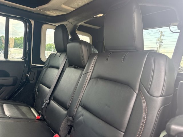 Used 2022 Jeep Wrangler Unlimited Rubicon w/ Dual Top Group AWD/4WD image 31