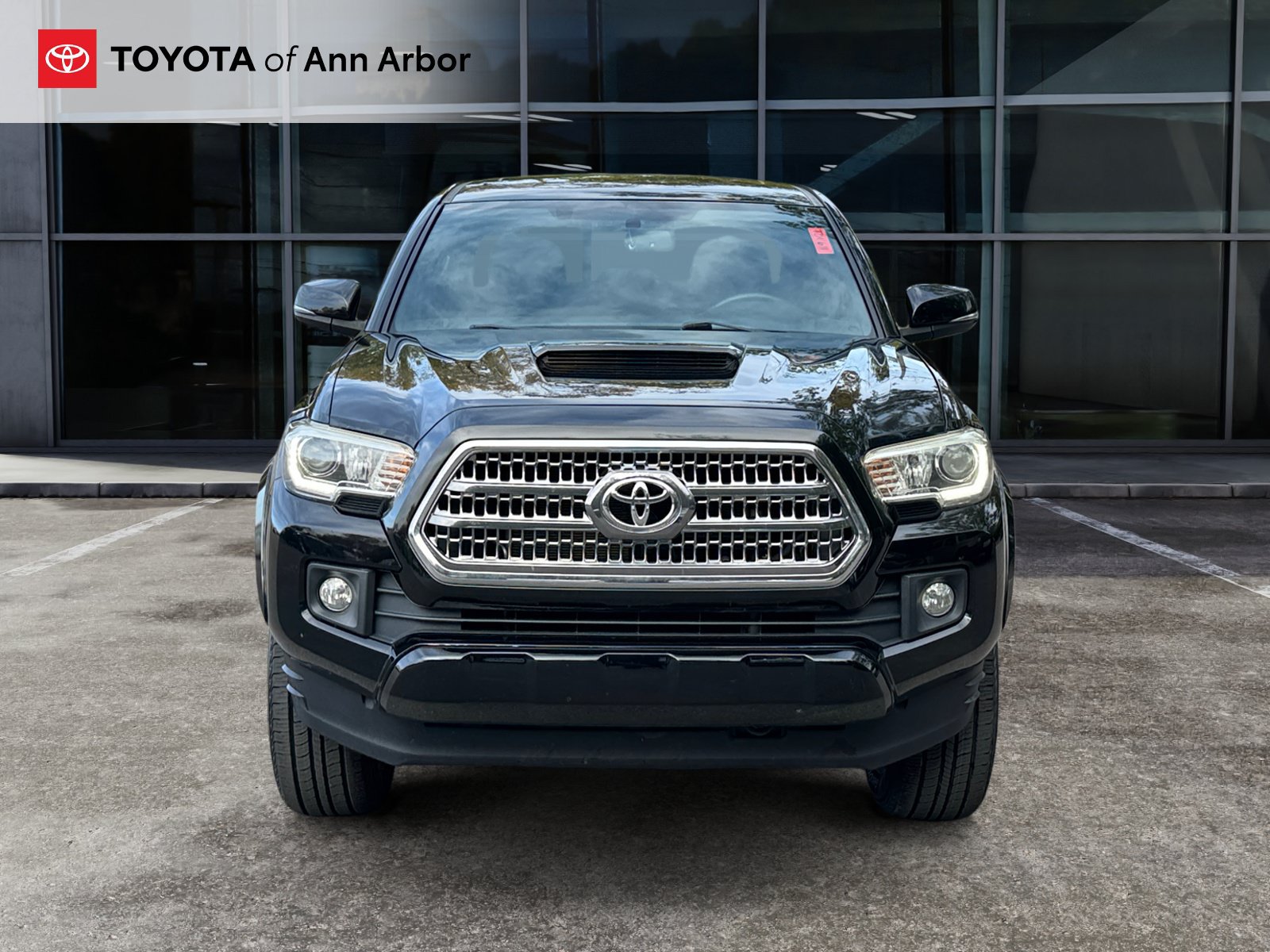 Used 2016 Toyota Tacoma TRD Sport w/ Premium & Technology Package AWD/4WD image 14