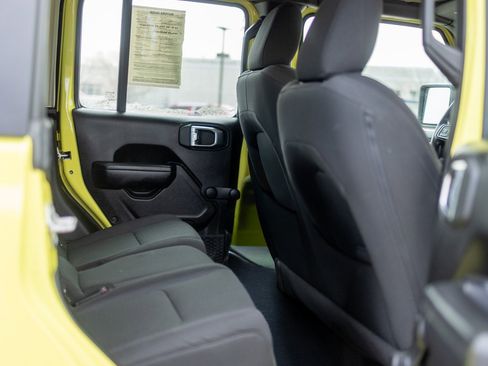 Used 2023 Jeep Gladiator Sport image 30