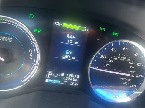 Used 2023 Subaru Crosstrek Hybrid image 12