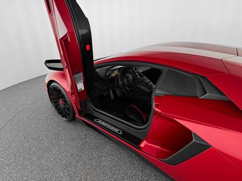 Used 2016 Lamborghini Aventador LP 750-4 Superveloce image 12