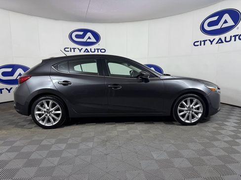 Used 2017 MAZDA MAZDA3 Touring image 3