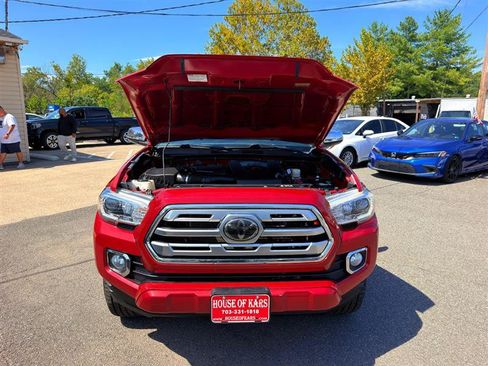 Used 2018 Toyota Tacoma Limited AWD/4WD image 8