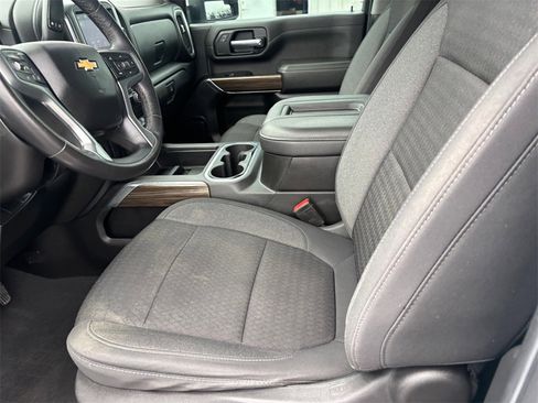 Used 2022 Chevrolet Silverado 2500 LT w/ Convenience Package image 9