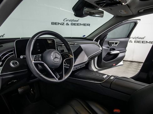 Used 2025 Mercedes-Benz E 350 4MATIC Sedan image 20