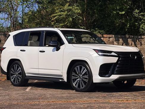 Certified 2025 Lexus LX 600 4WD w/ Appearance Package image 2