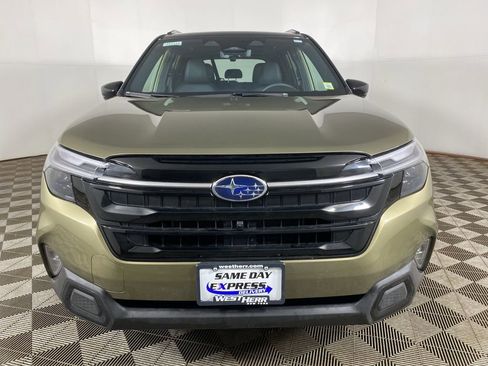 Used 2025 Subaru Forester Touring image 12