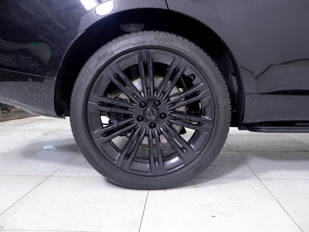 Used 2026 Land Rover Range Rover SE AWD/4WD image 28